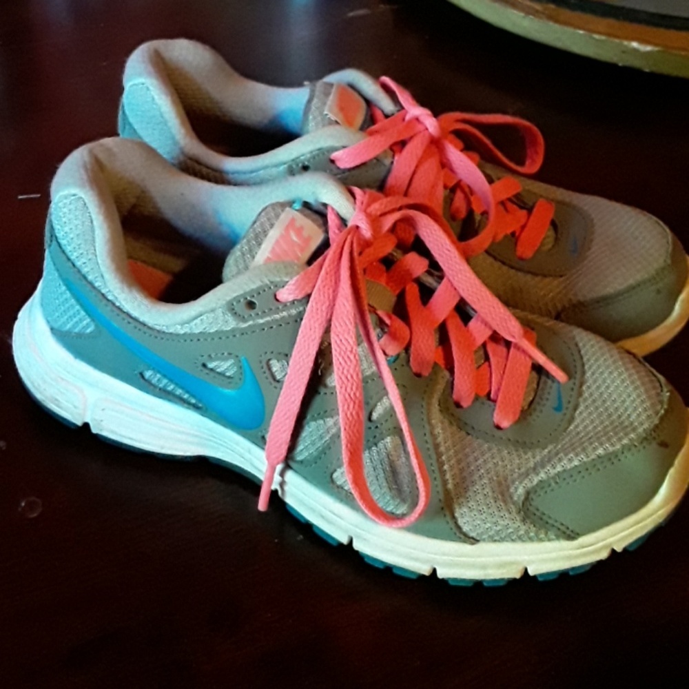 Nike Revolution 2
